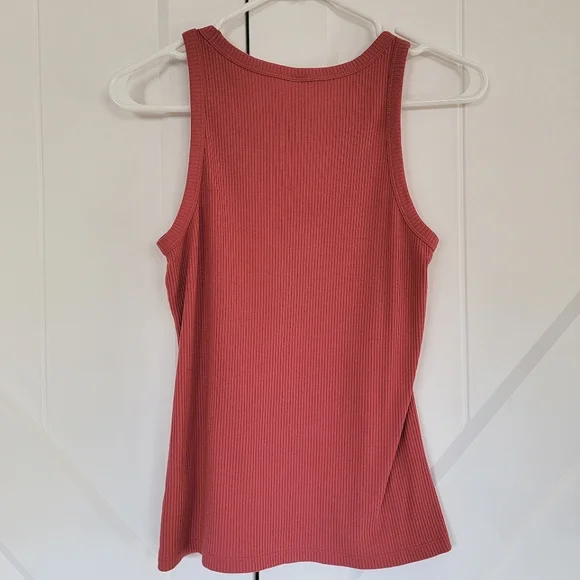 Pink Ribbed Tank - Old Navy - Size Small - Picture 2 of 7
